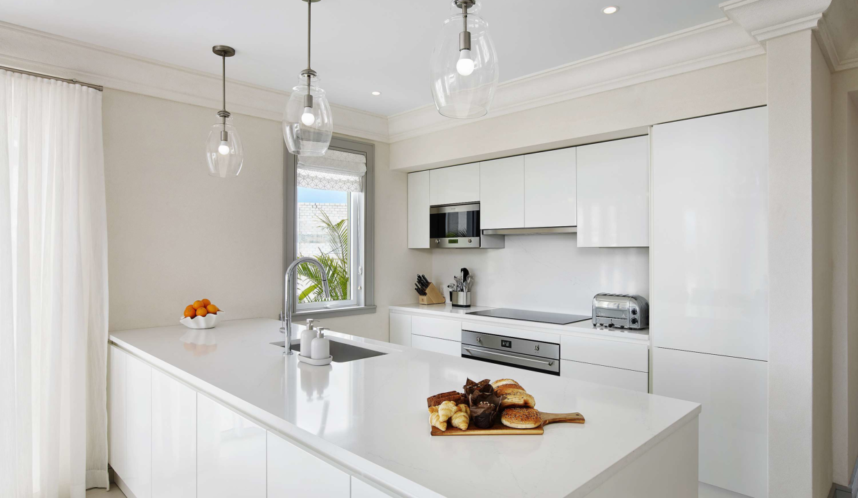 Kitchen angle 2