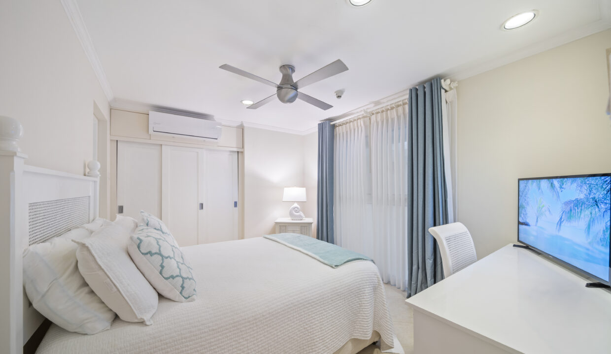 Palm_Beach_104-12[1]