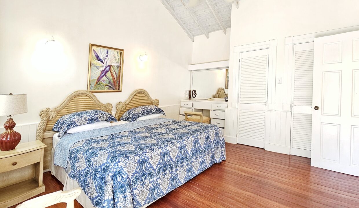 Porters_Court_2_-_Bedroom[1]