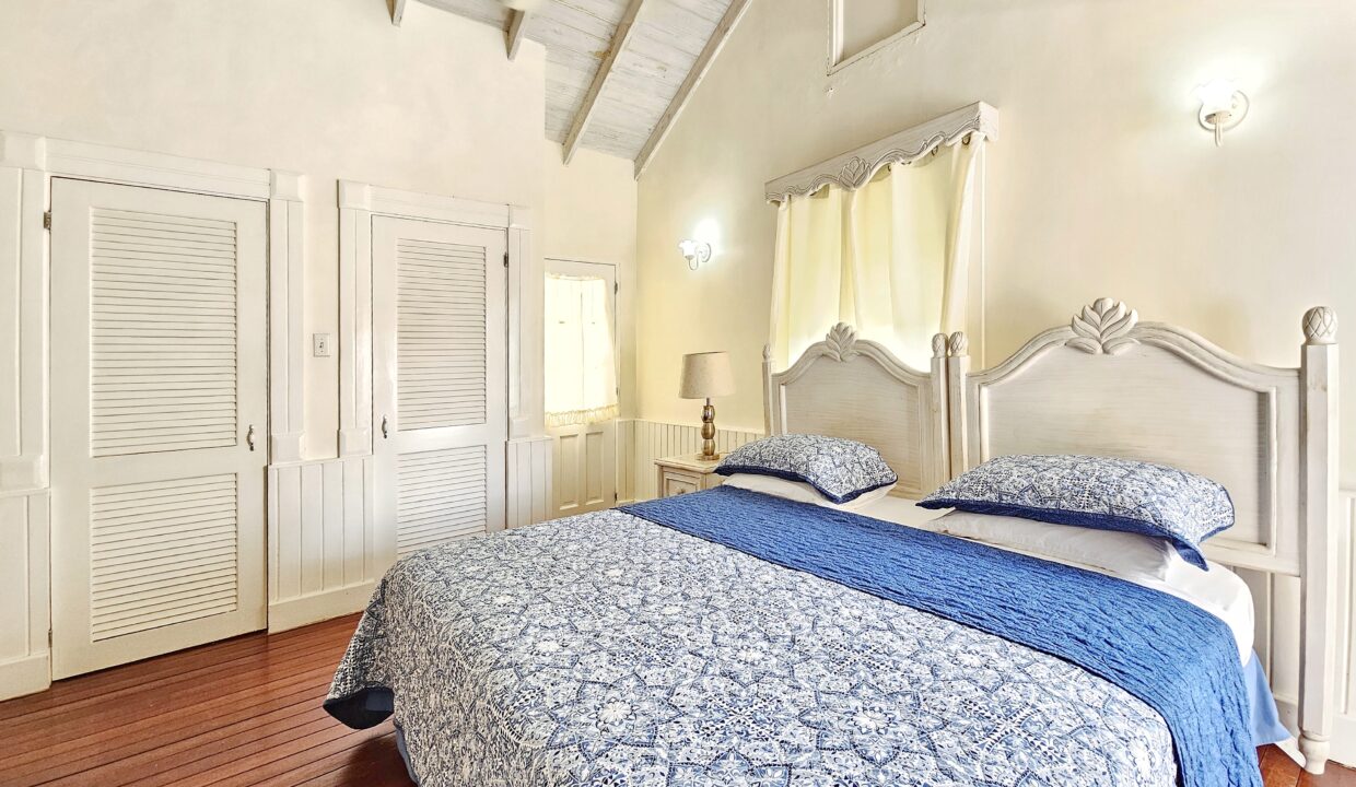 Porters_Court_2_-_Master_Bedroom[1]