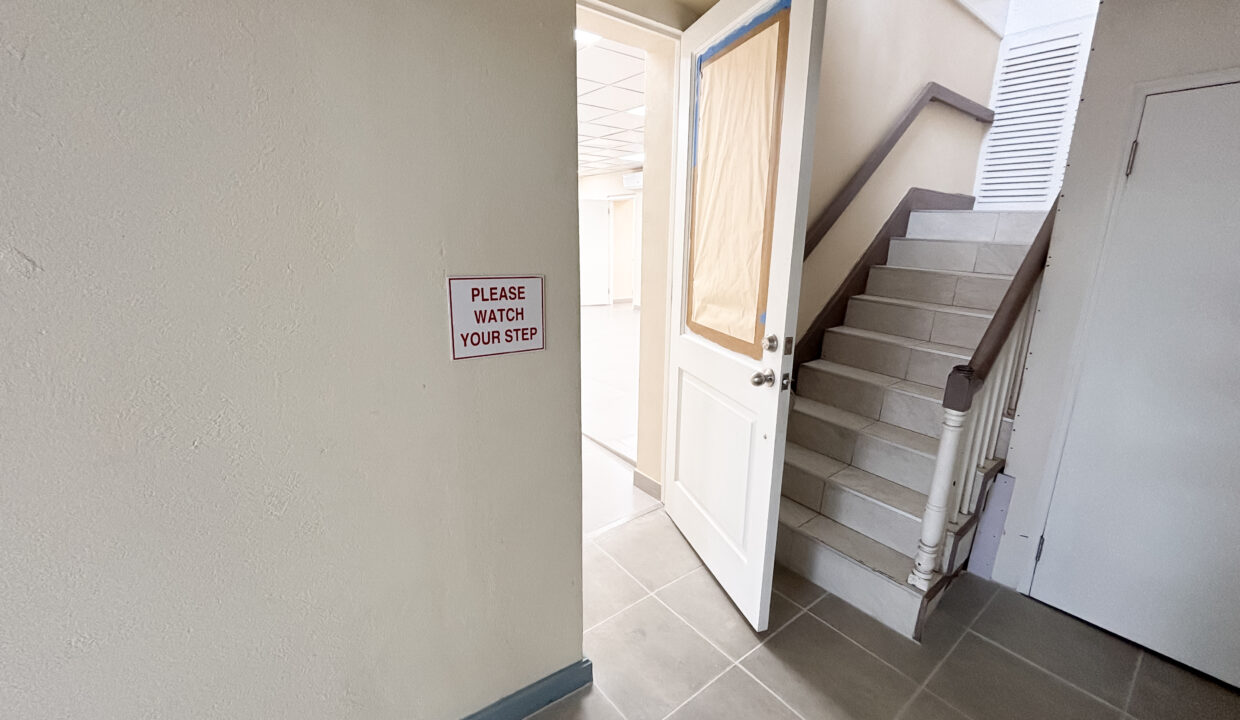 1.1 - Suite 2 - Ground floor entrance