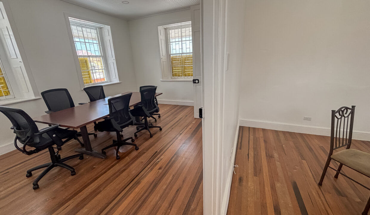 10 - Belleville unit a - top floor room 2 adjoining conference