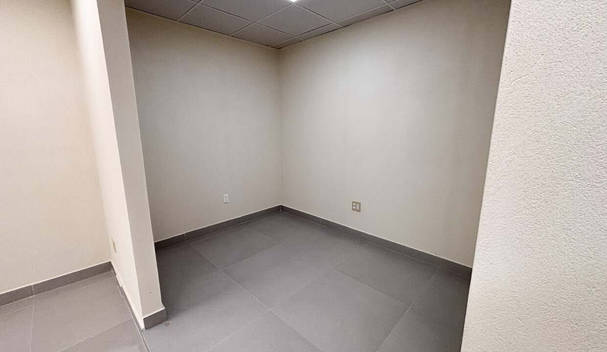 11 - Suite 2 - room 2